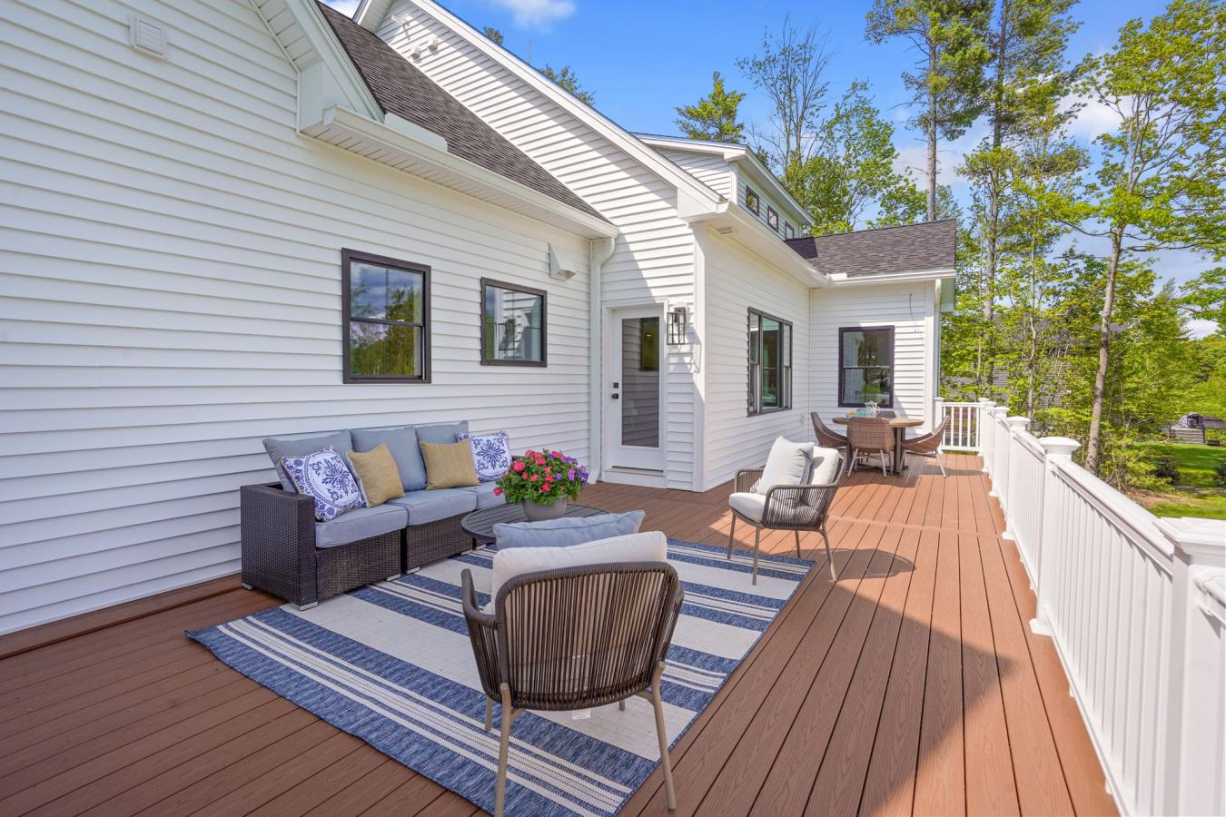 Chester, NH-Rockingham, 03036, United States, 4 Bedrooms Bedrooms, ,4 BathroomsBathrooms,Residential,For Sale,2049549