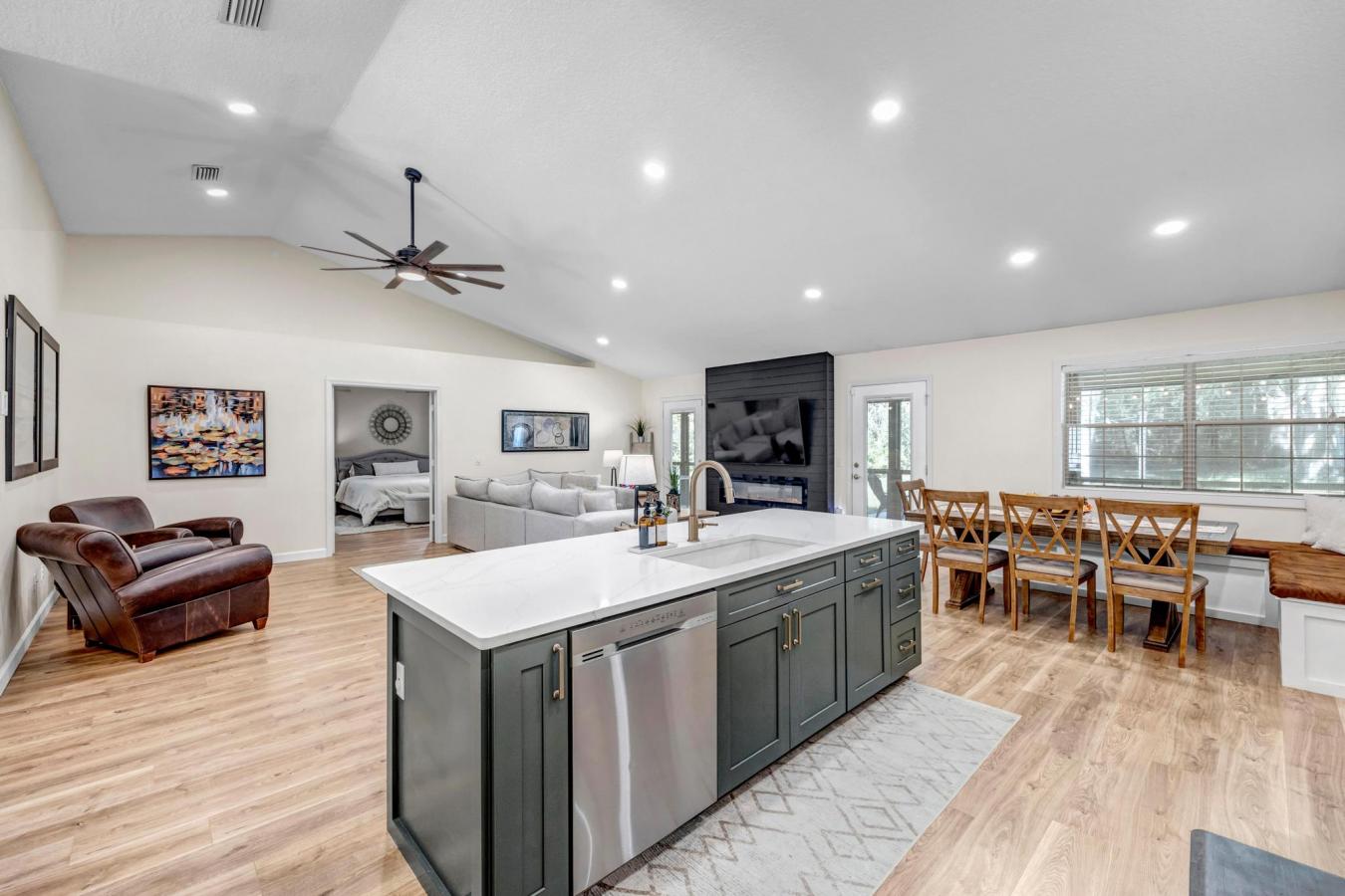 St Johns, Florida, 32259, United States, 4 Bedrooms Bedrooms, ,2 BathroomsBathrooms,Residential,For Sale,2049546