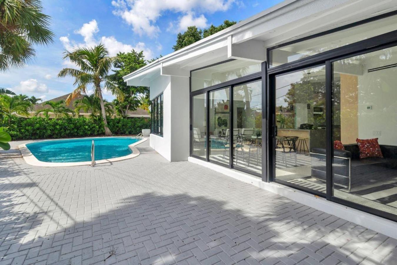 Lake Clarke Shores, Florida, 33406, United States, 4 Bedrooms Bedrooms, ,3 BathroomsBathrooms,Residential,For Sale,2049543
