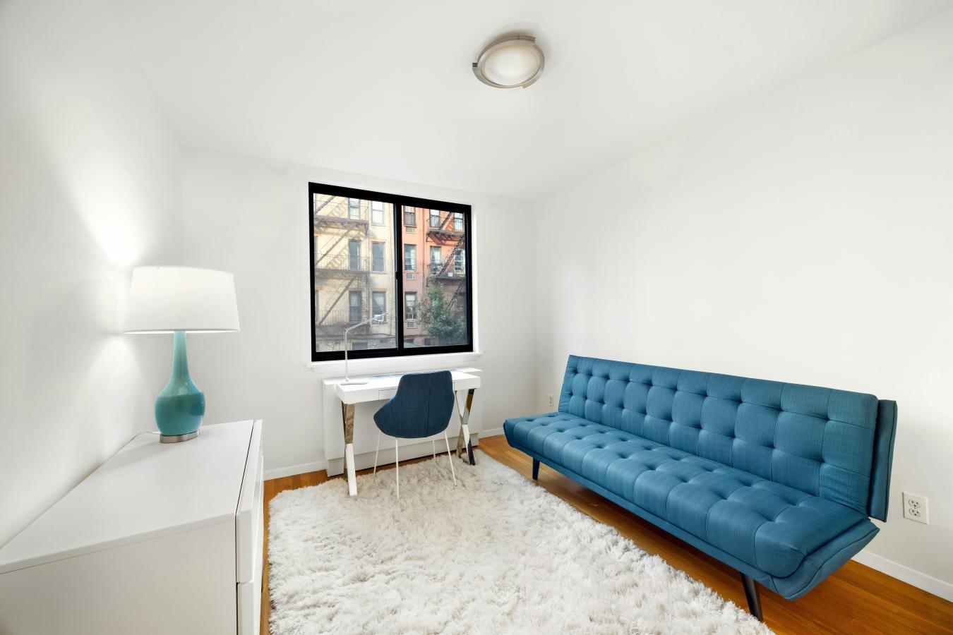 New York, New York, 10036, United States, 2 Bedrooms Bedrooms, ,2 BathroomsBathrooms,Residential,For Sale,2049542