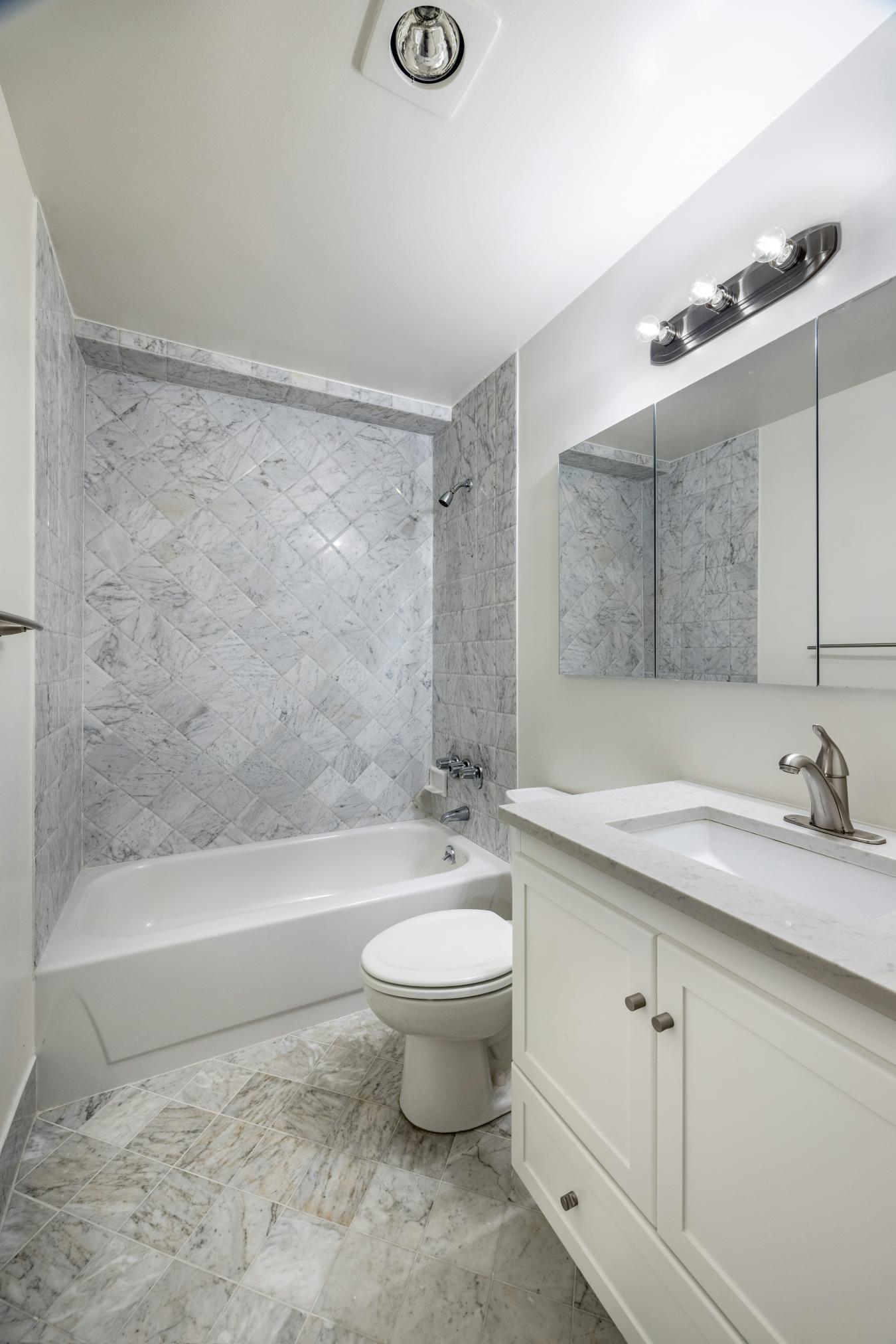 New York, New York, 10036, United States, 2 Bedrooms Bedrooms, ,2 BathroomsBathrooms,Residential,For Sale,2049542
