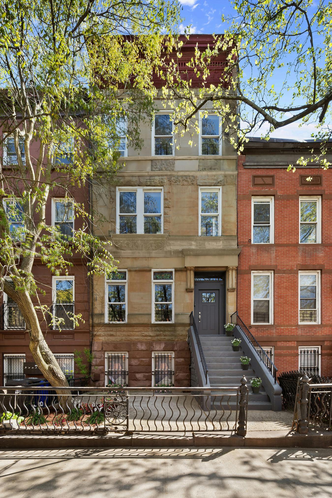 Stuyvesant Heights, New York, 11233, United States, 5 Bedrooms Bedrooms, ,4 BathroomsBathrooms,Residential,For Sale,2049540