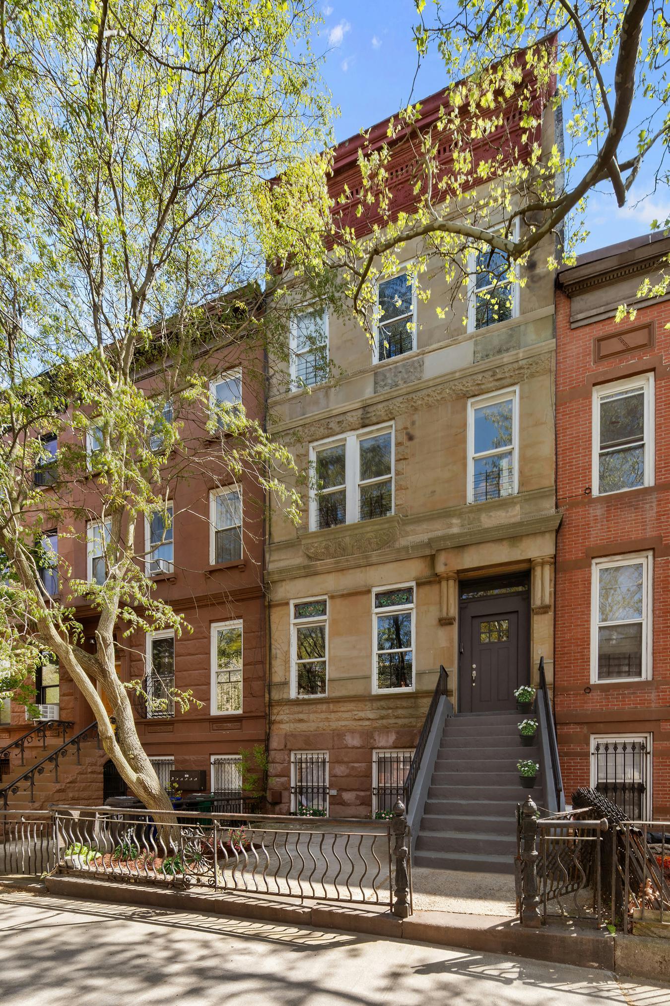 Stuyvesant Heights, New York, 11233, United States, 5 Bedrooms Bedrooms, ,4 BathroomsBathrooms,Residential,For Sale,2049540