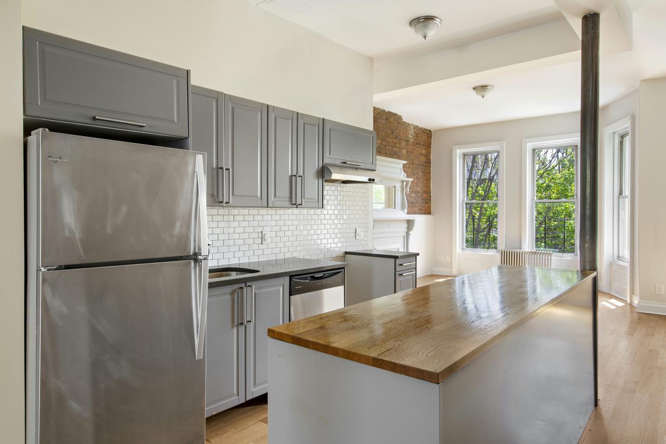 Stuyvesant Heights, New York, 11233, United States, 5 Bedrooms Bedrooms, ,4 BathroomsBathrooms,Residential,For Sale,2049540