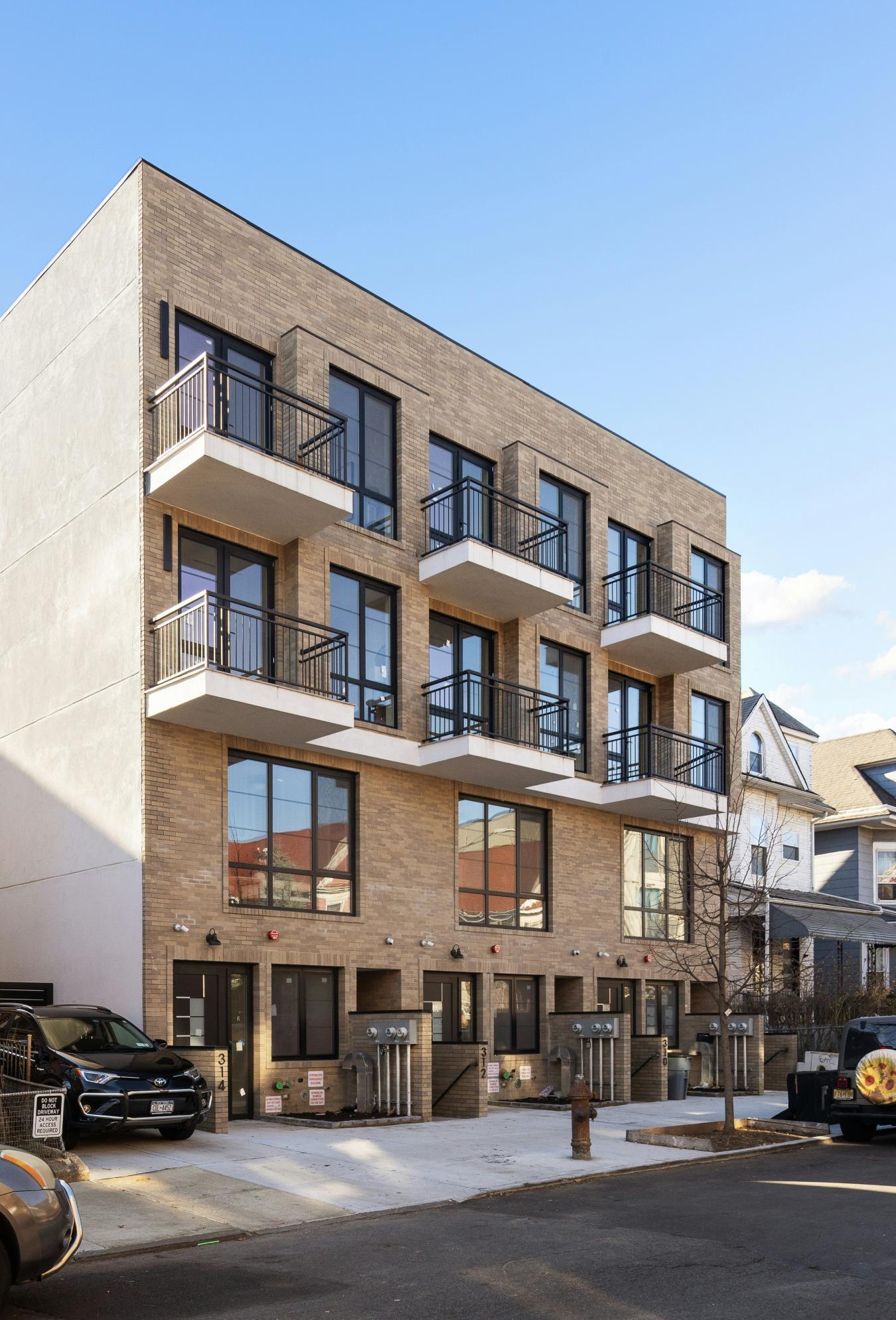 Prospect Lefferts Gardens, New York, 11225, United States, 4 Bedrooms Bedrooms, ,4 BathroomsBathrooms,Residential,For Sale,2049539