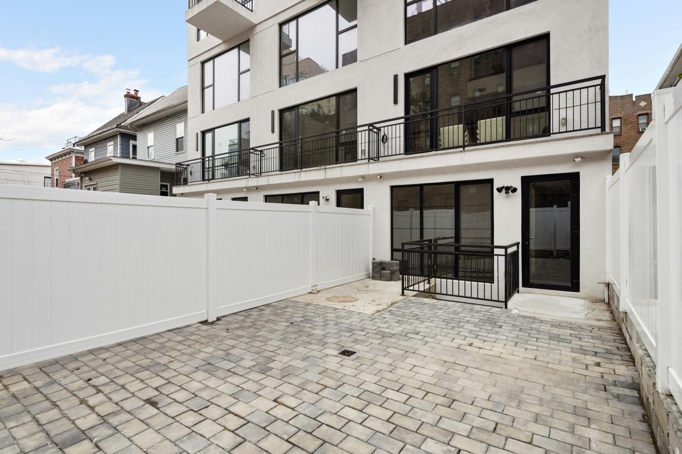 Prospect Lefferts Gardens, New York, 11225, United States, 4 Bedrooms Bedrooms, ,4 BathroomsBathrooms,Residential,For Sale,2049539
