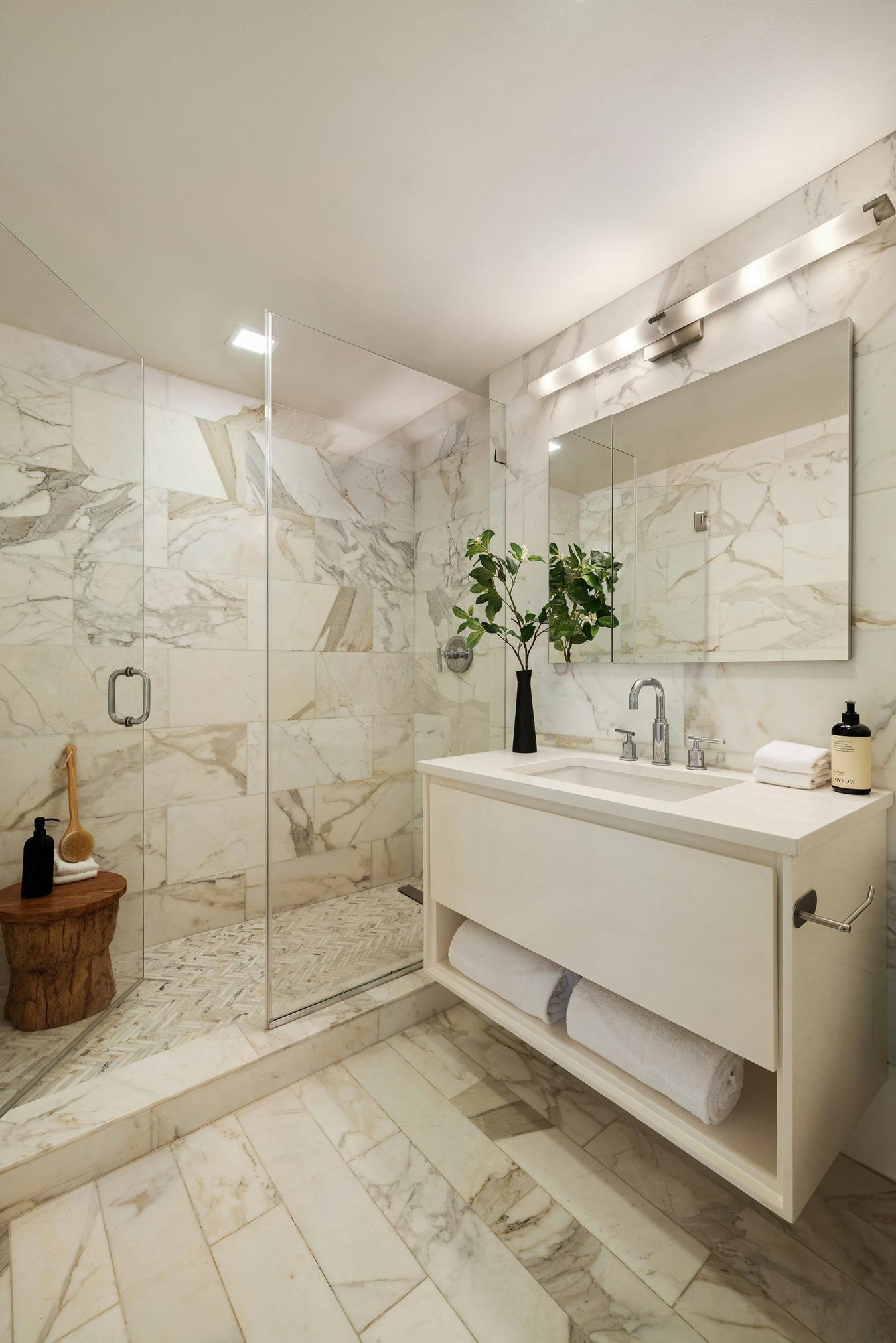 Gramercy Park, New York, 10003, United States, 3 Bedrooms Bedrooms, ,3 BathroomsBathrooms,Residential,For Sale,2049538