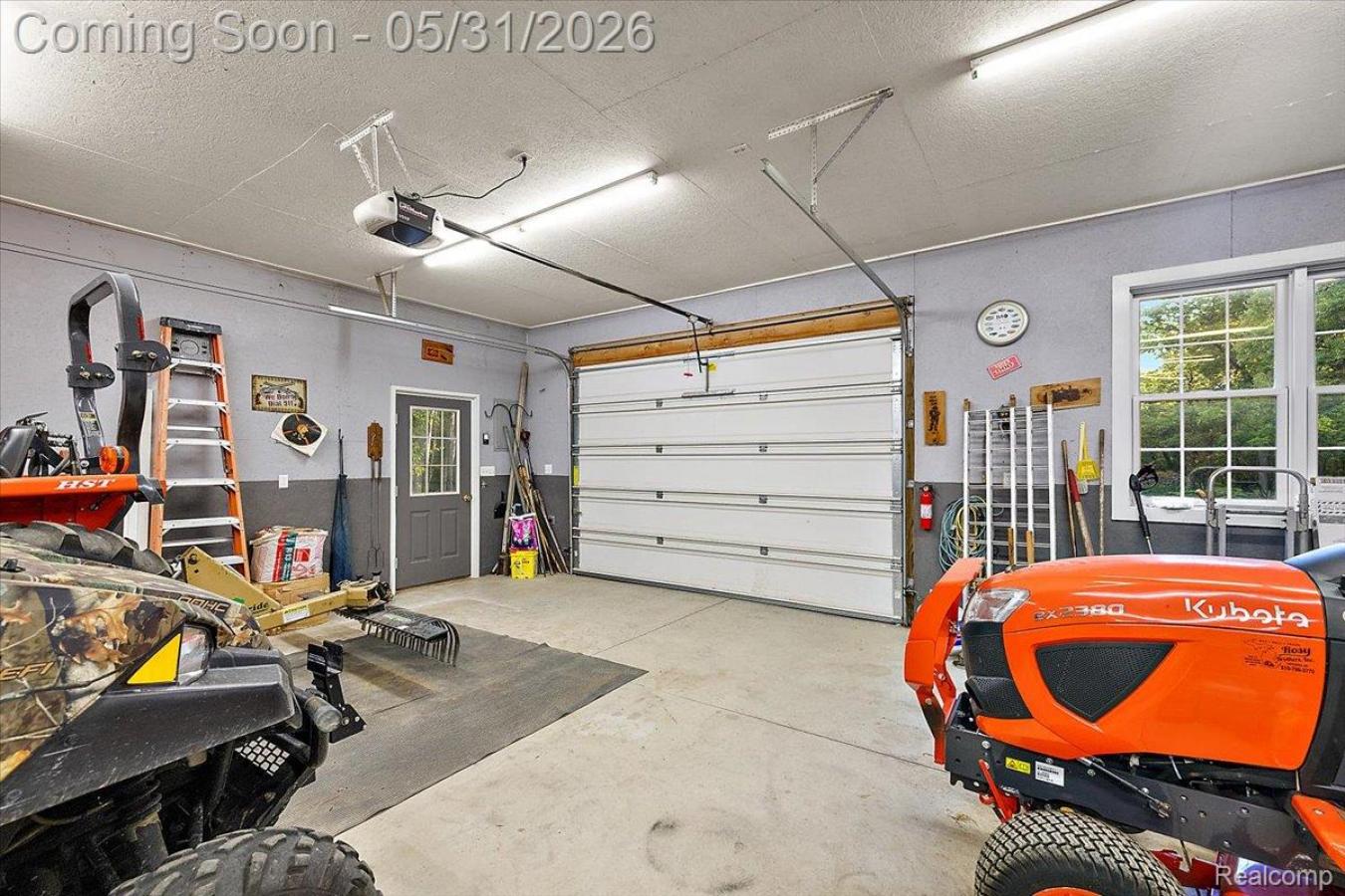 Metamora Township, Lapeer, 48455, United States, 4 Bedrooms Bedrooms, ,3 BathroomsBathrooms,Residential,For Sale,2049533
