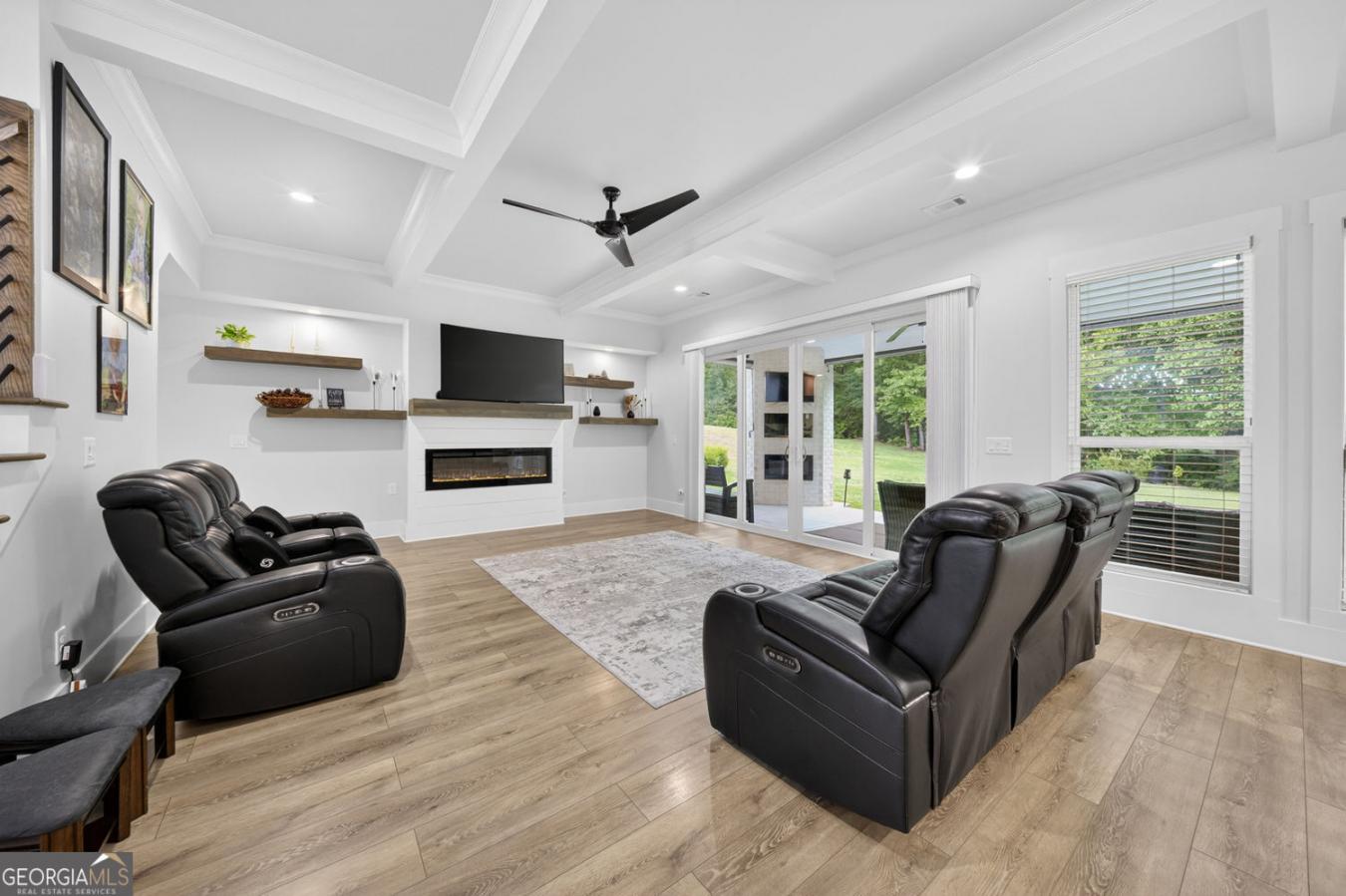Hoschton, Barrow, 30548, United States, 5 Bedrooms Bedrooms, ,4 BathroomsBathrooms,Residential,For Sale,2049532