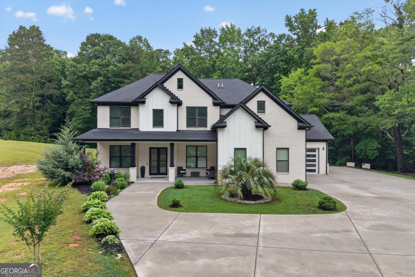 Hoschton, Barrow, 30548, United States, 5 Bedrooms Bedrooms, ,4 BathroomsBathrooms,Residential,For Sale,2049532