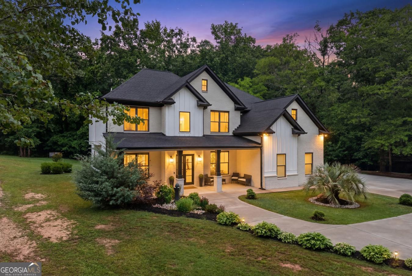 Hoschton, Barrow, 30548, United States, 5 Bedrooms Bedrooms, ,4 BathroomsBathrooms,Residential,For Sale,2049532