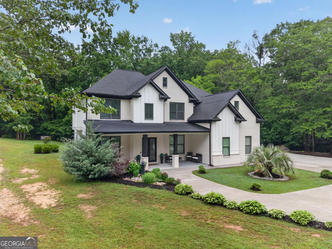 Hoschton, Barrow, 30548, United States, 5 Bedrooms Bedrooms, ,4 BathroomsBathrooms,Residential,For Sale,2049532