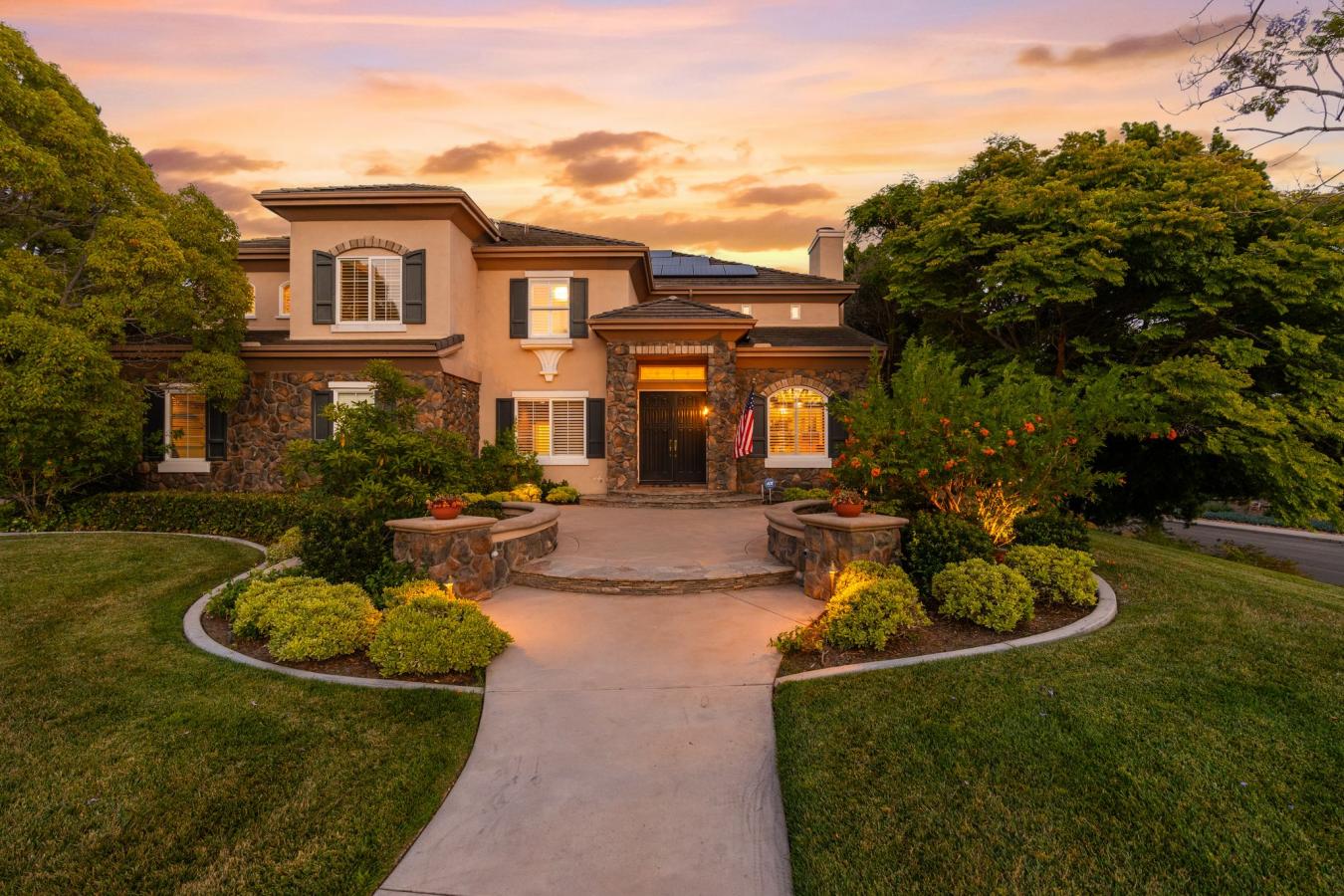 Carlsbad, San Diego County, 92009, United States, 6 Bedrooms Bedrooms, ,4 BathroomsBathrooms,Residential,For Sale,2049531