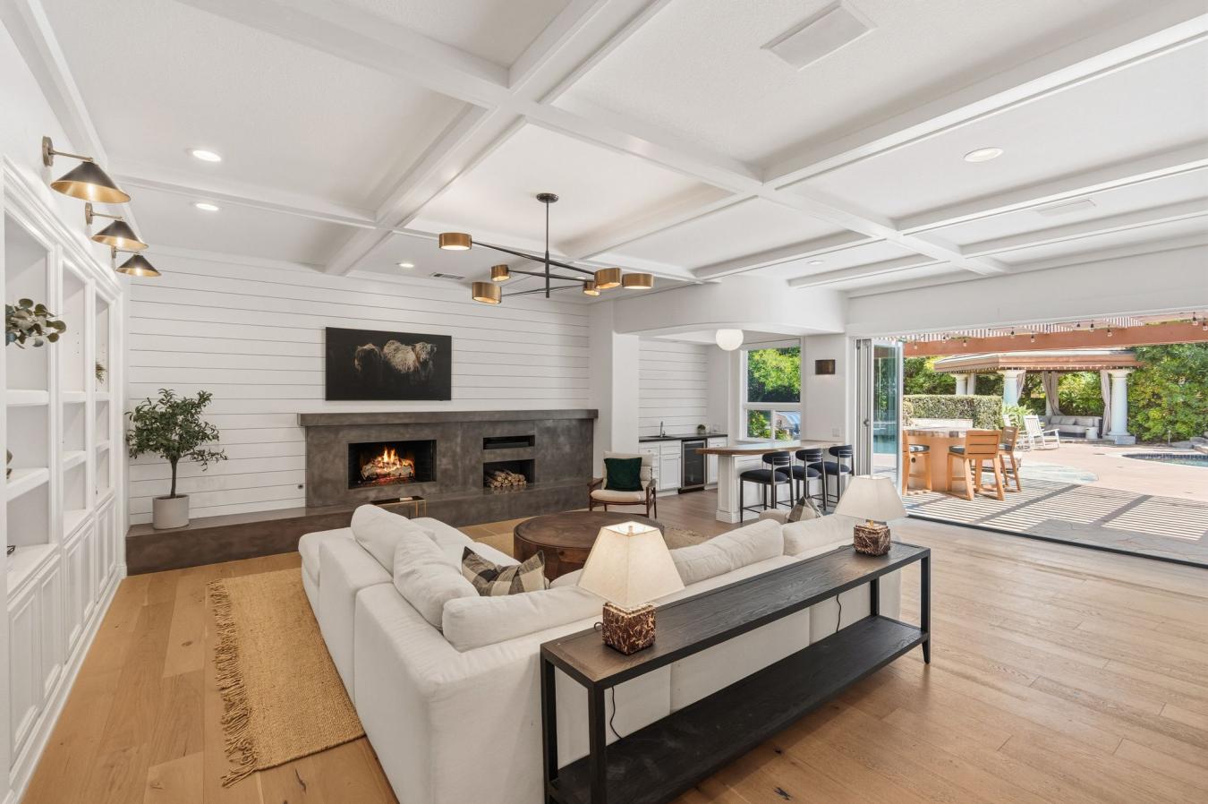 Carlsbad, San Diego County, 92009, United States, 6 Bedrooms Bedrooms, ,4 BathroomsBathrooms,Residential,For Sale,2049531