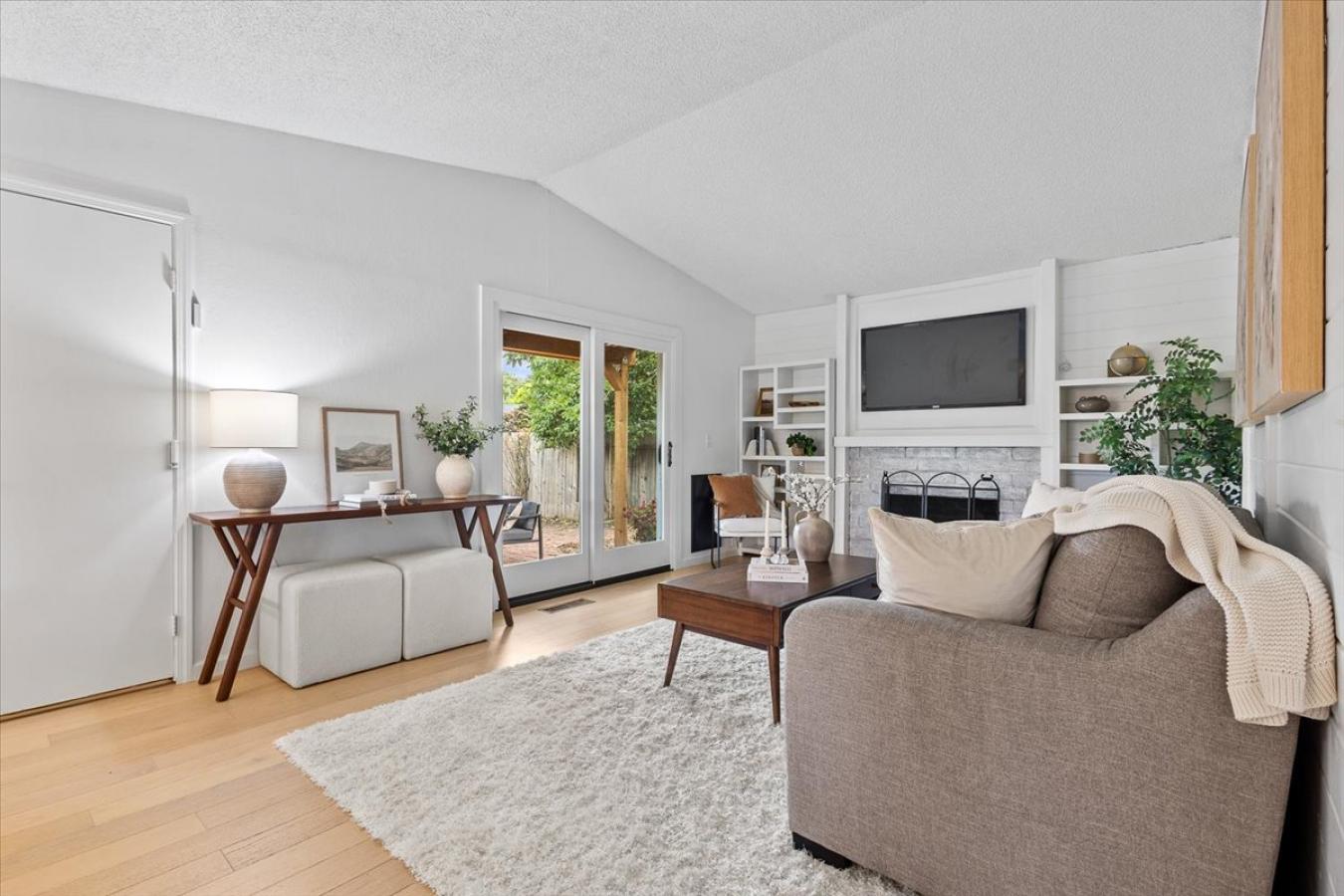 Santa Rosa, Sonoma, 95405, United States, 3 Bedrooms Bedrooms, ,2 BathroomsBathrooms,Residential,For Sale,2049529