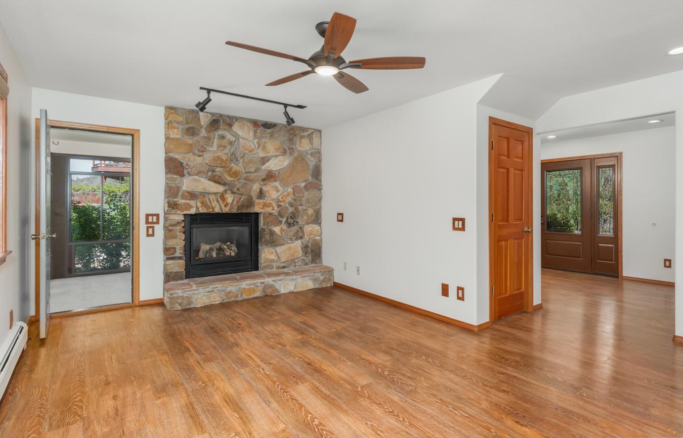 Durango, La Plata, 81301, United States, 4 Bedrooms Bedrooms, ,3 BathroomsBathrooms,Residential,For Sale,2049524