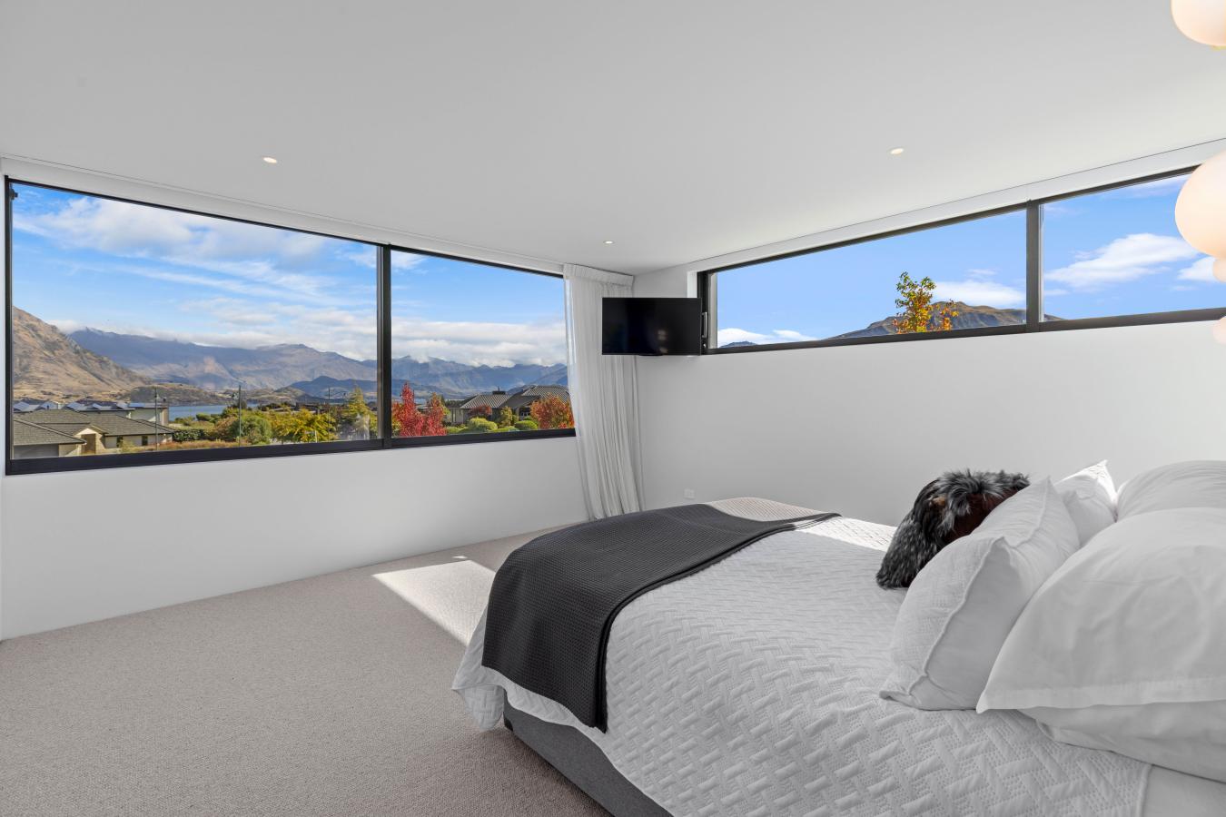 Wanaka, Central Otago, 9305, New Zealand, 4 Bedrooms Bedrooms, ,1 BathroomBathrooms,Residential,For Sale,2049523