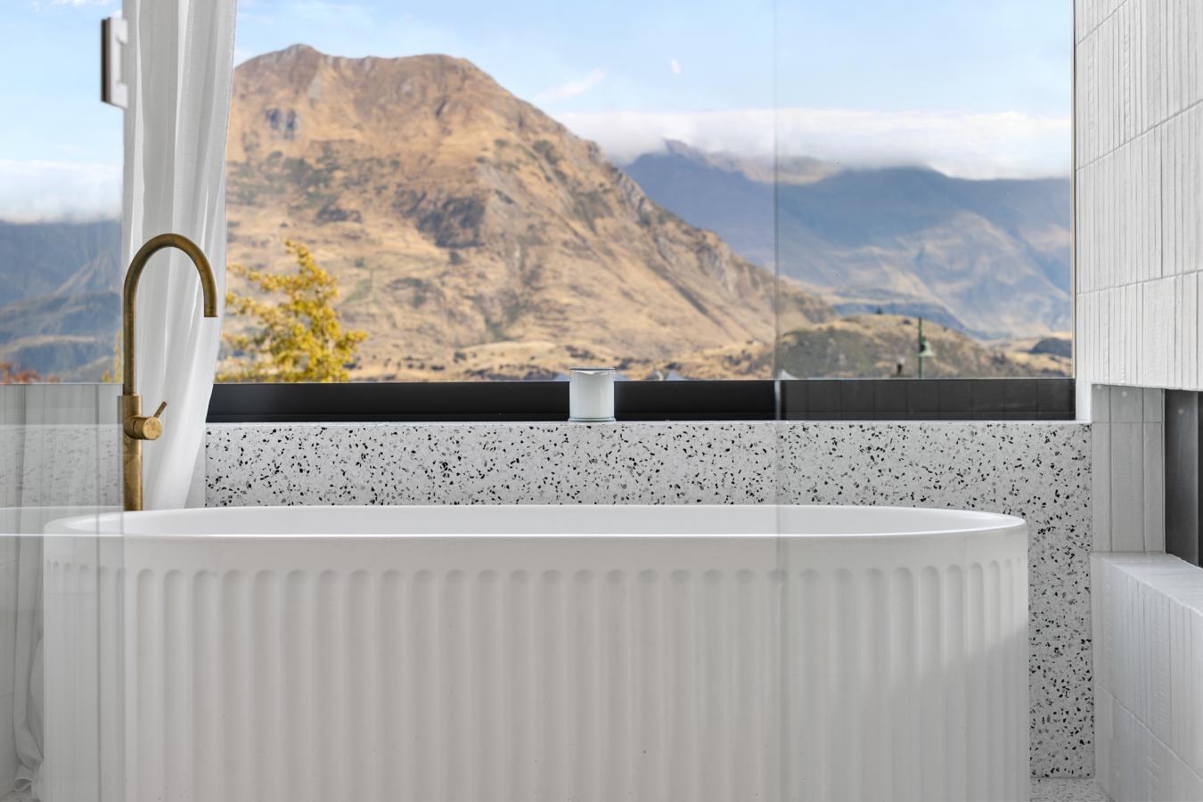 Wanaka, Central Otago, 9305, New Zealand, 4 Bedrooms Bedrooms, ,1 BathroomBathrooms,Residential,For Sale,2049523