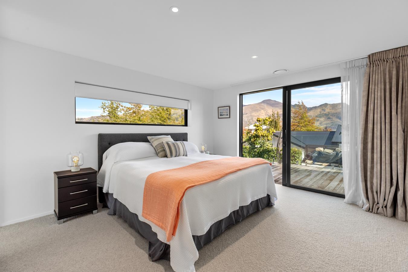 Wanaka, Central Otago, 9305, New Zealand, 4 Bedrooms Bedrooms, ,1 BathroomBathrooms,Residential,For Sale,2049523