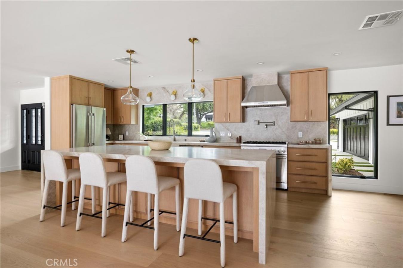 Long Beach, Los Angeles, 90815, United States, 5 Bedrooms Bedrooms, ,5 BathroomsBathrooms,Residential,For Sale,2049522