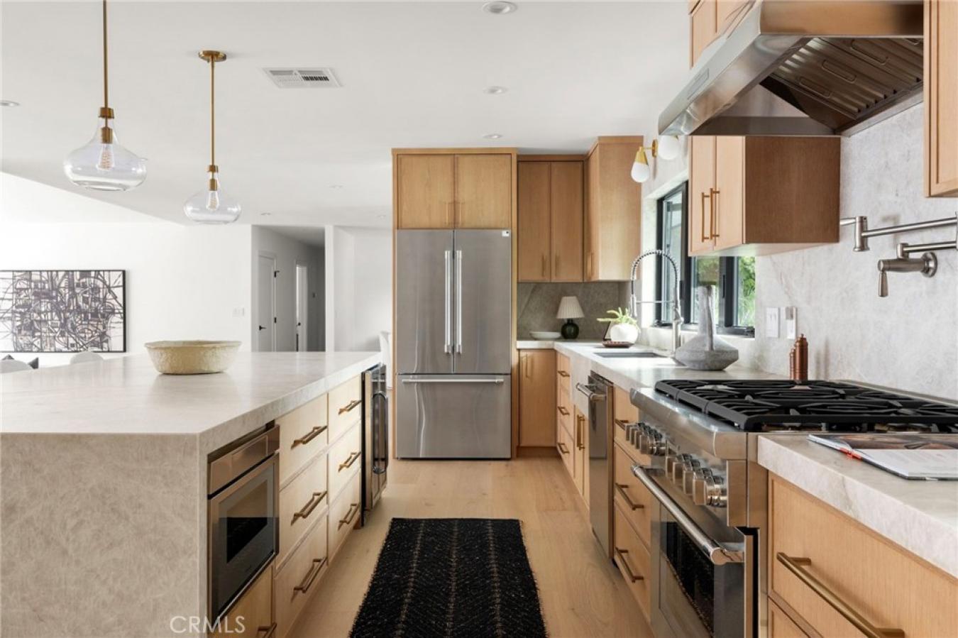 Long Beach, Los Angeles, 90815, United States, 5 Bedrooms Bedrooms, ,5 BathroomsBathrooms,Residential,For Sale,2049522
