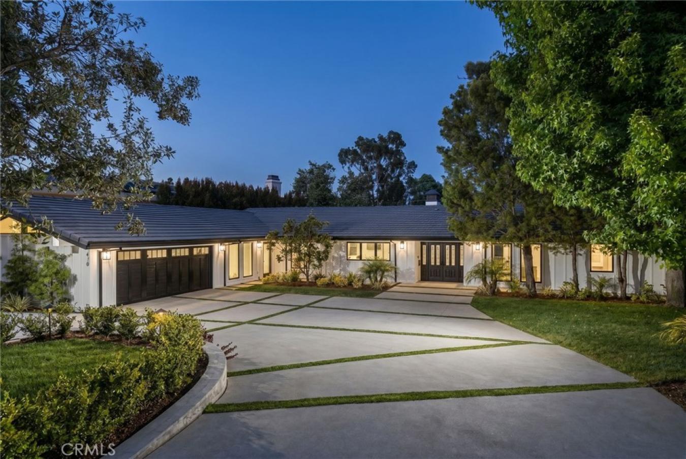 Long Beach, Los Angeles, 90815, United States, 5 Bedrooms Bedrooms, ,5 BathroomsBathrooms,Residential,For Sale,2049522