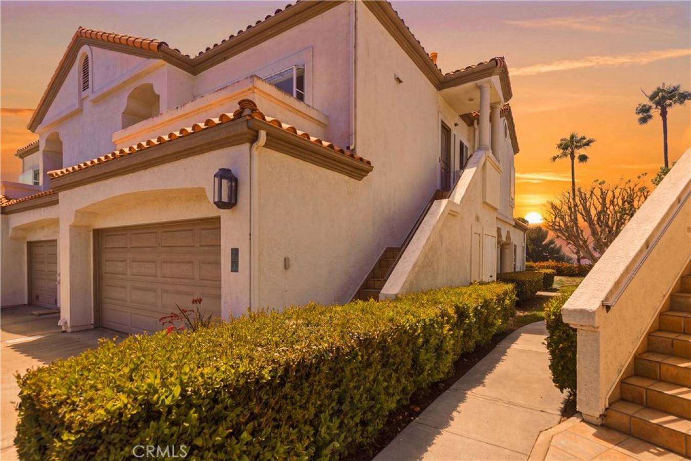 Catalina View! Warm coastal villa living in Monarch Beach is available – image 1