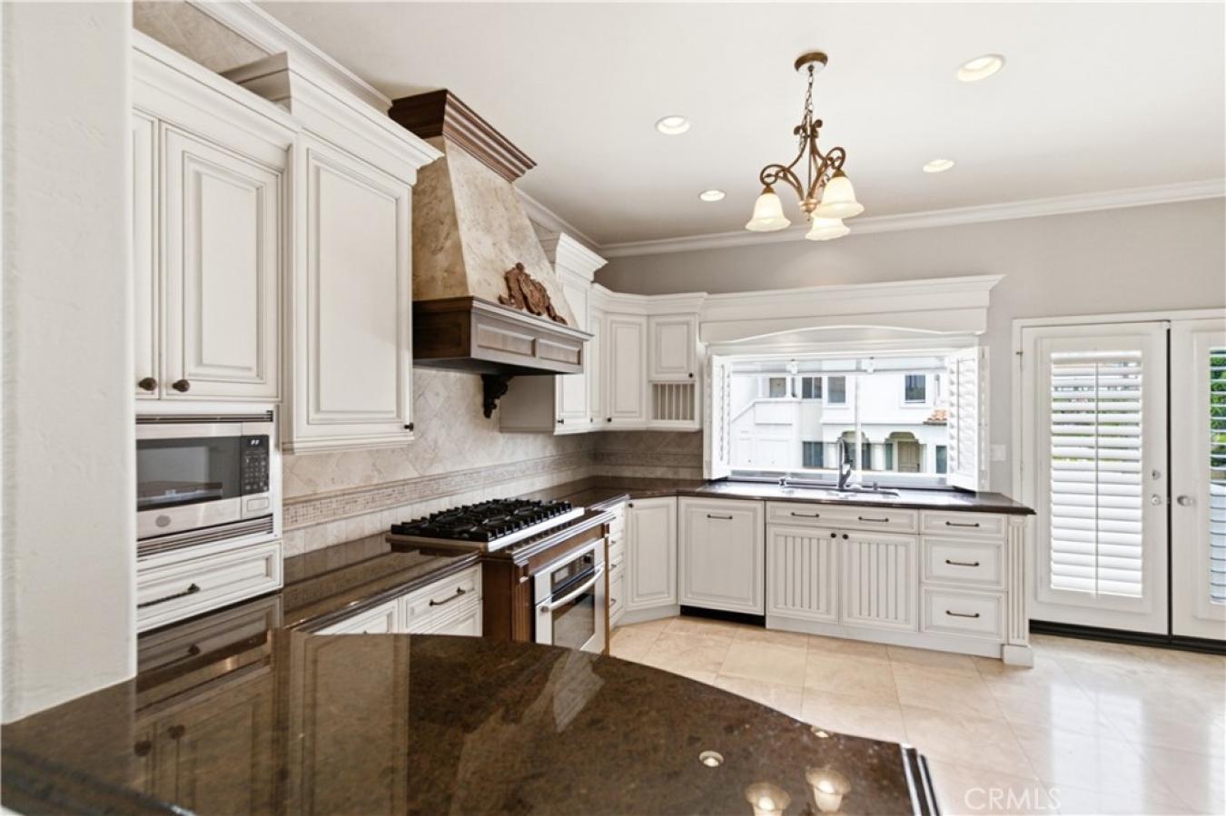 Catalina View! Warm coastal villa living in Monarch Beach is available – image 12