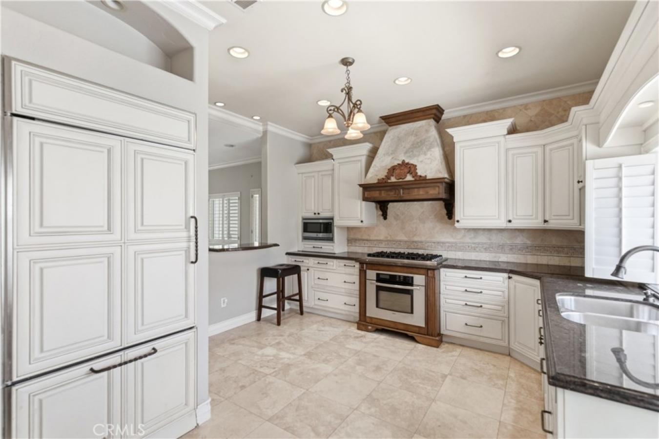 Catalina View! Warm coastal villa living in Monarch Beach is available – image 15