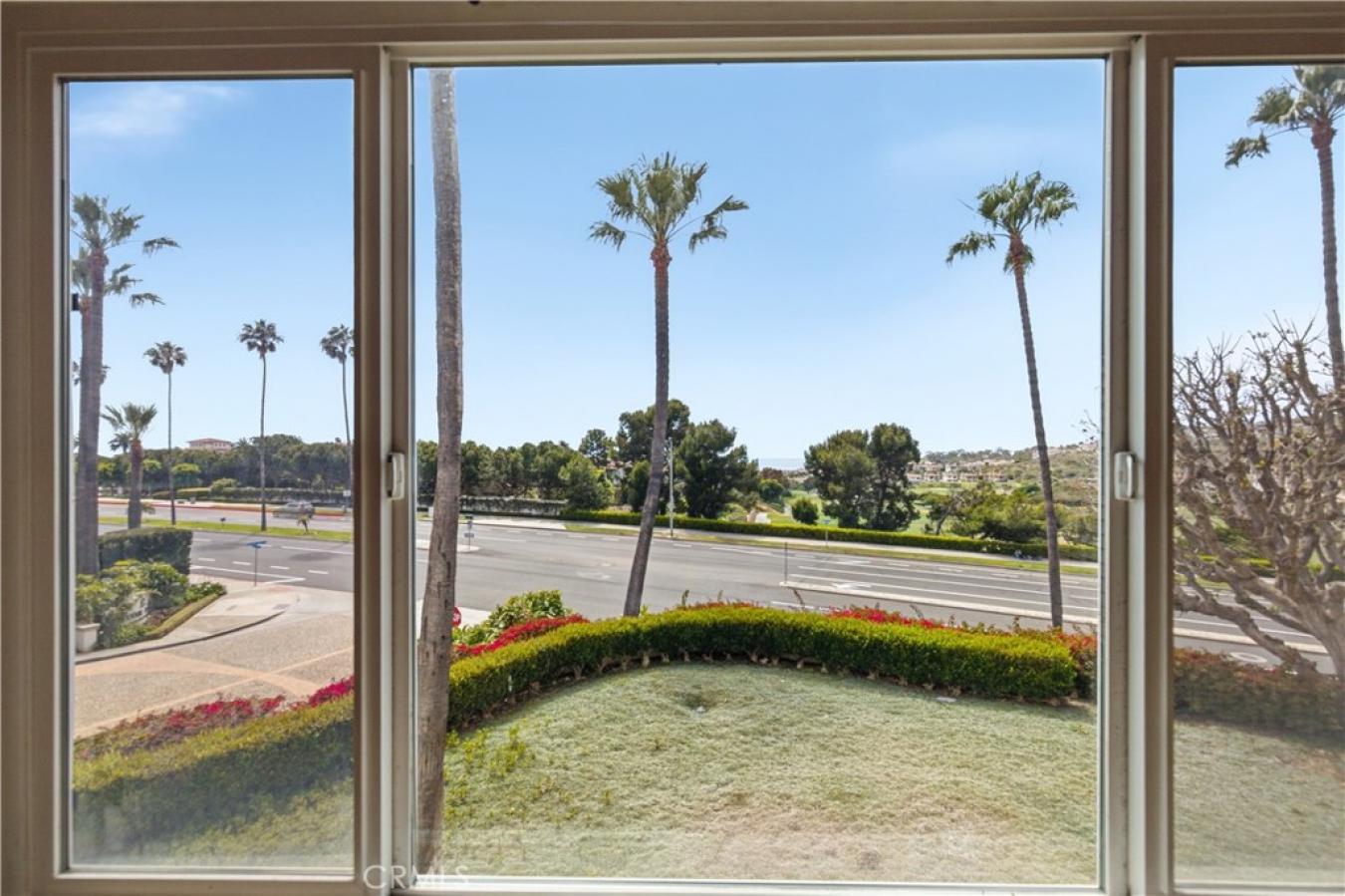 Catalina View! Warm coastal villa living in Monarch Beach is available – image 18