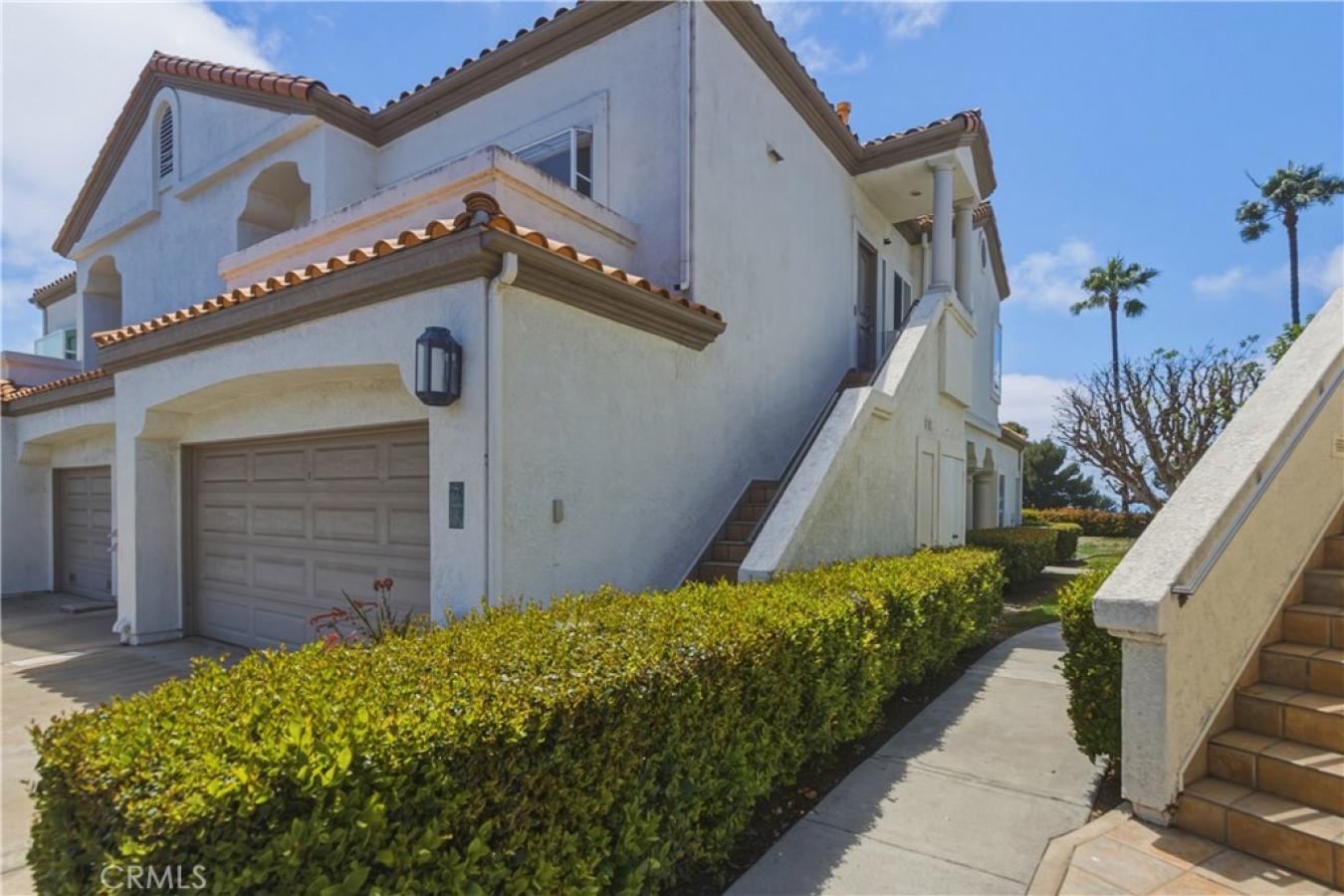 Catalina View! Warm coastal villa living in Monarch Beach is available – image 2