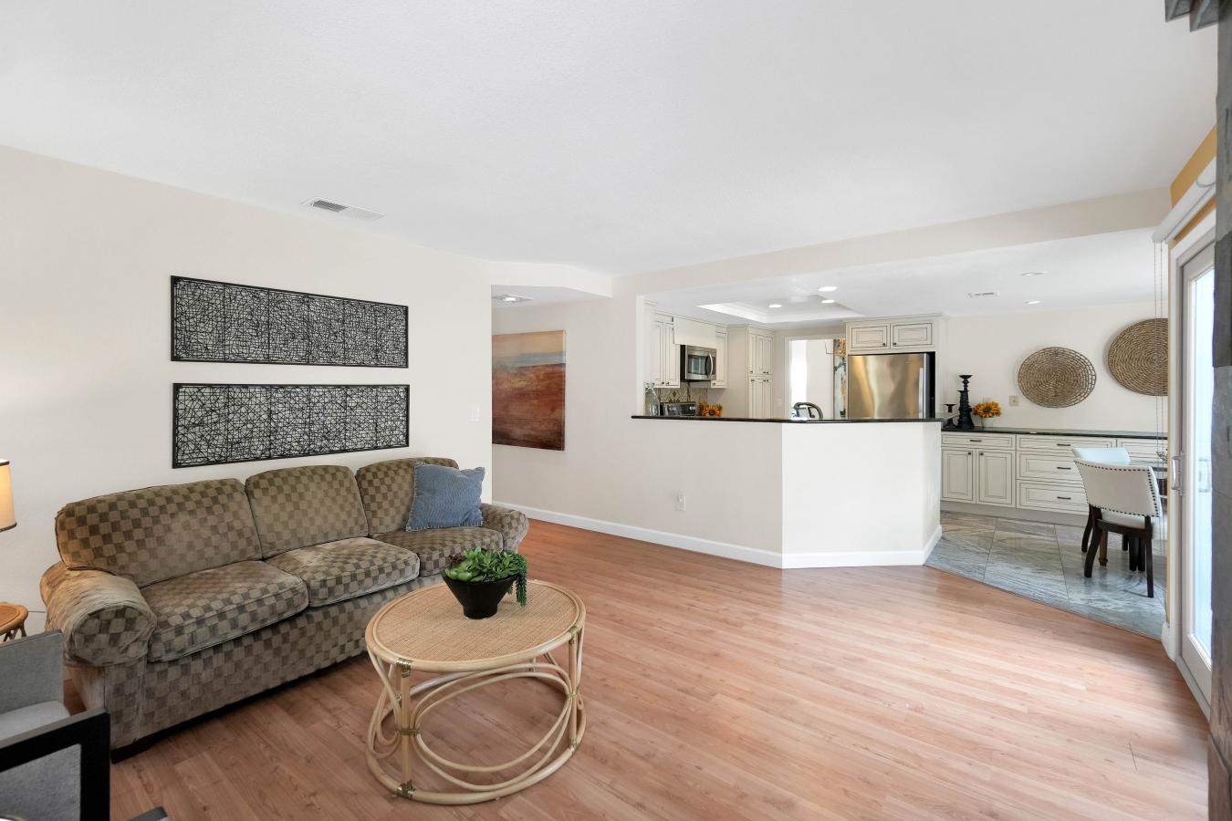 Vallejo, Solano, 94591, United States, 5 Bedrooms Bedrooms, ,3 BathroomsBathrooms,Residential,For Sale,2049521