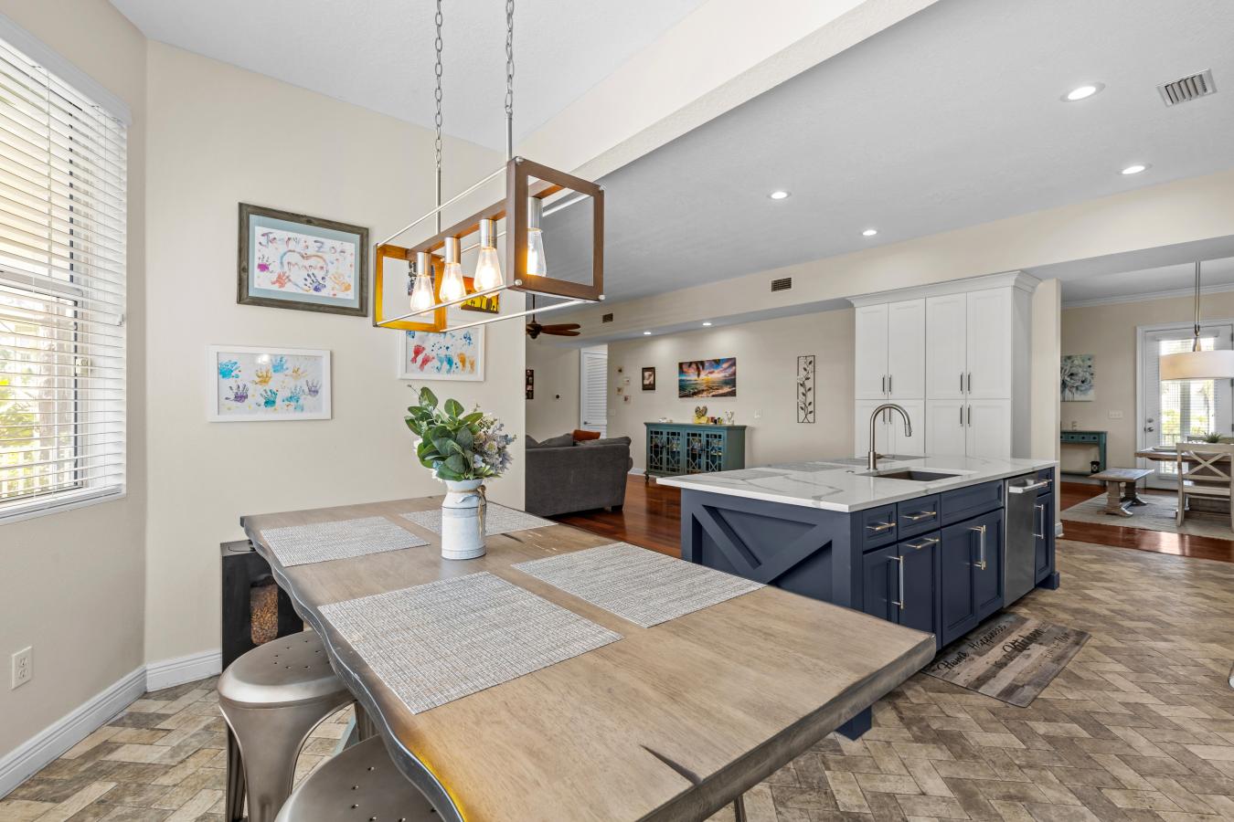 Crystal Beach, Pinellas, 34681, United States, 5 Bedrooms Bedrooms, ,3 BathroomsBathrooms,Residential,For Sale,2049519