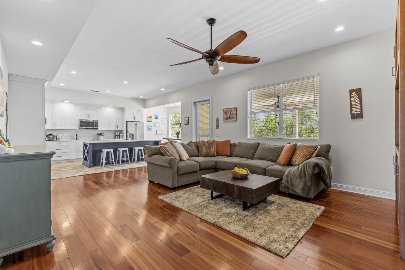 Crystal Beach, Pinellas, 34681, United States, 5 Bedrooms Bedrooms, ,3 BathroomsBathrooms,Residential,For Sale,2049519