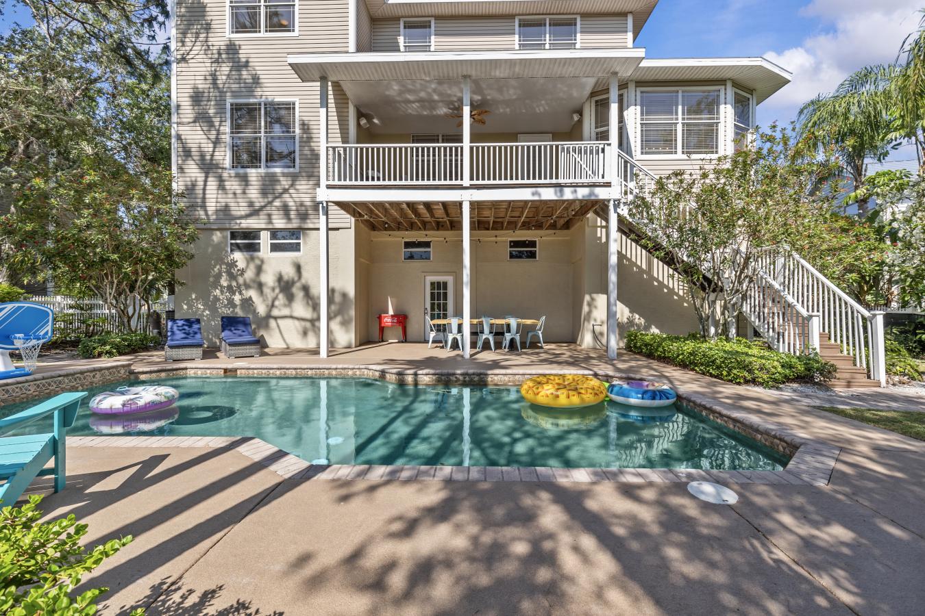 Crystal Beach, Pinellas, 34681, United States, 5 Bedrooms Bedrooms, ,3 BathroomsBathrooms,Residential,For Sale,2049519
