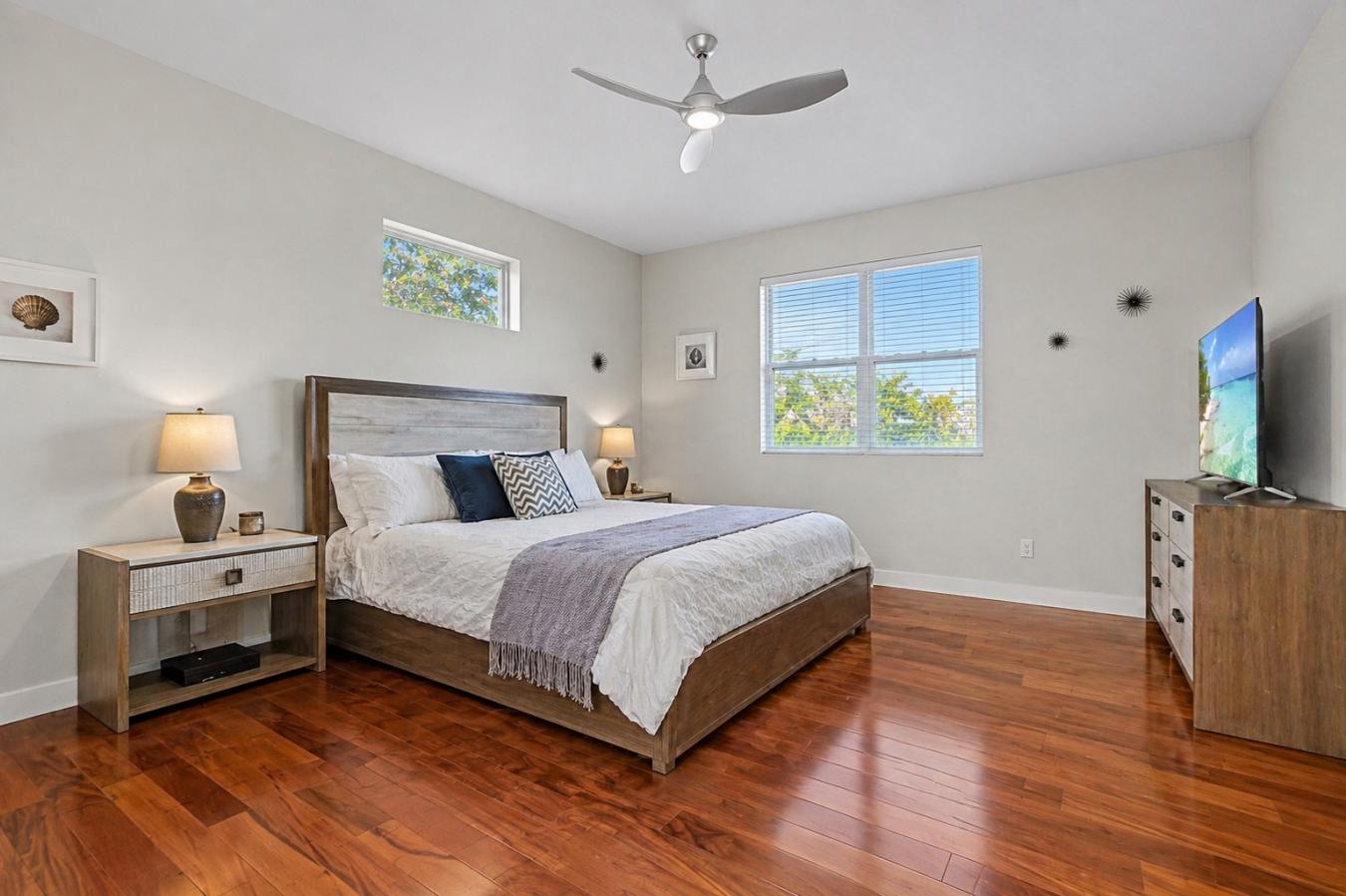 Crystal Beach, Pinellas, 34681, United States, 5 Bedrooms Bedrooms, ,3 BathroomsBathrooms,Residential,For Sale,2049519