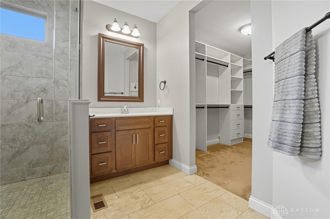 Clearcreek Twp, Warren, 45458, United States, ,Residential,For Sale,2049518