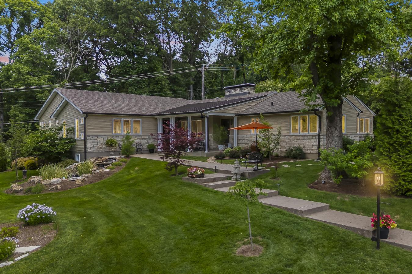Creve Coeur, Missouri, 63141, United States, 3 Bedrooms Bedrooms, ,2 BathroomsBathrooms,Residential,For Sale,2049517