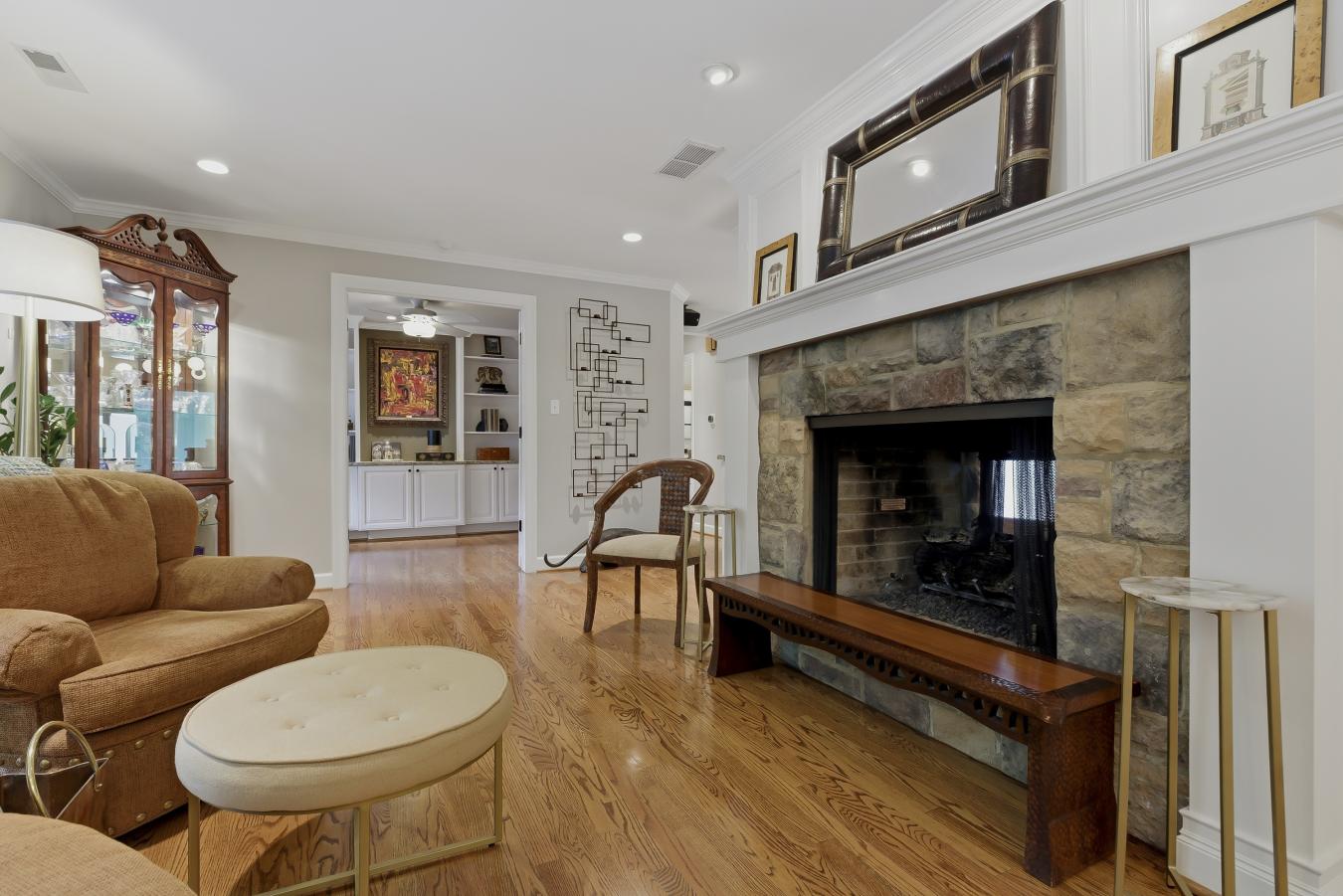 Creve Coeur, Missouri, 63141, United States, 3 Bedrooms Bedrooms, ,2 BathroomsBathrooms,Residential,For Sale,2049517