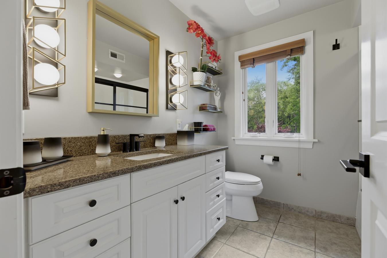 Creve Coeur, Missouri, 63141, United States, 3 Bedrooms Bedrooms, ,2 BathroomsBathrooms,Residential,For Sale,2049517