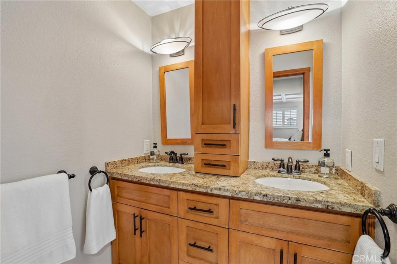 Manhattan Beach, Los Angeles, 90266, United States, 3 Bedrooms Bedrooms, ,2 BathroomsBathrooms,Residential,For Sale,2049516
