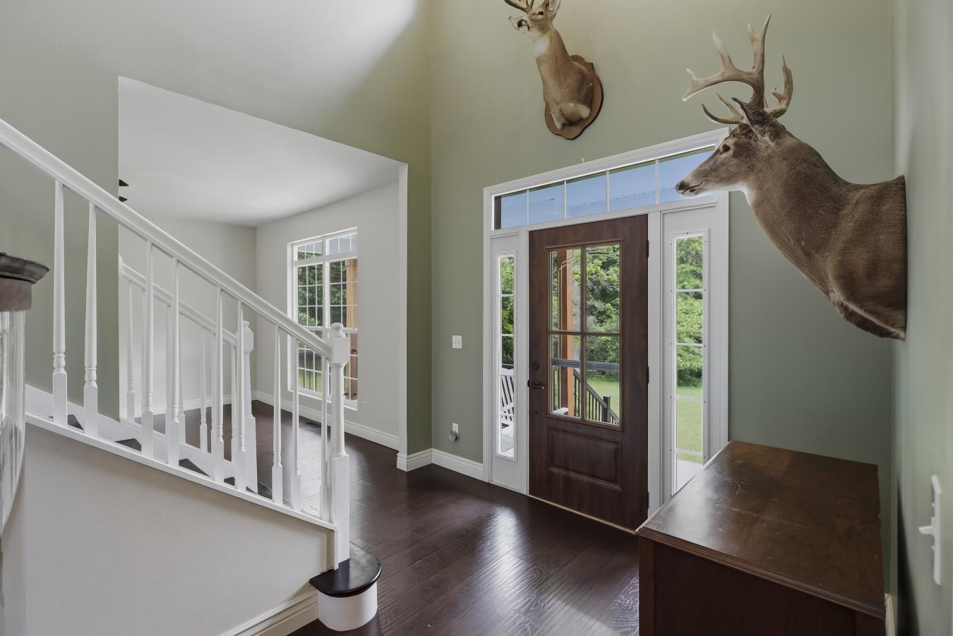 Warrenton, Missouri, 63383, United States, 5 Bedrooms Bedrooms, ,2 BathroomsBathrooms,Residential,For Sale,2049515