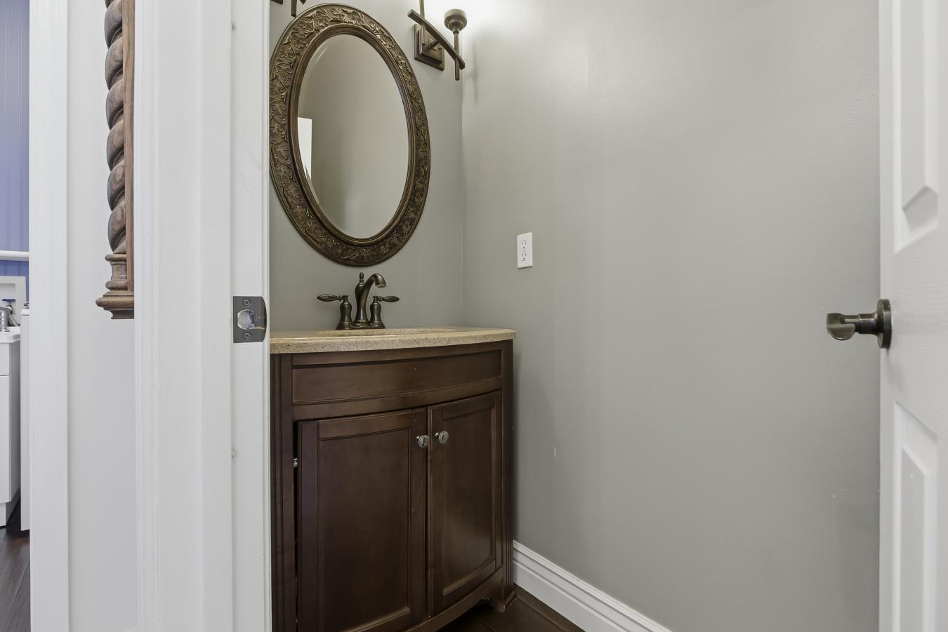 Warrenton, Missouri, 63383, United States, 5 Bedrooms Bedrooms, ,2 BathroomsBathrooms,Residential,For Sale,2049515