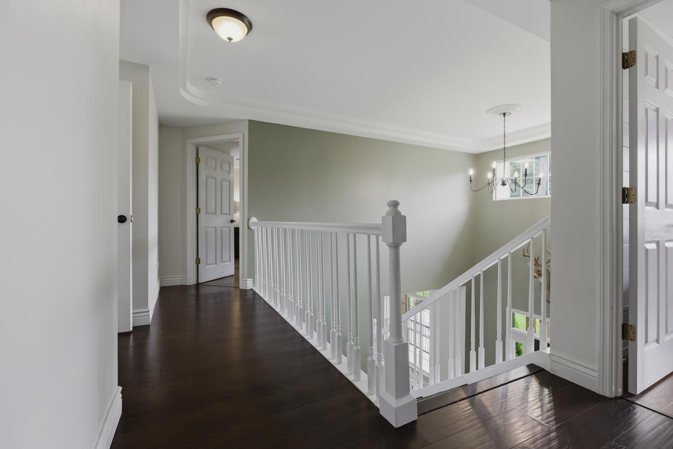 Warrenton, Missouri, 63383, United States, 5 Bedrooms Bedrooms, ,2 BathroomsBathrooms,Residential,For Sale,2049515