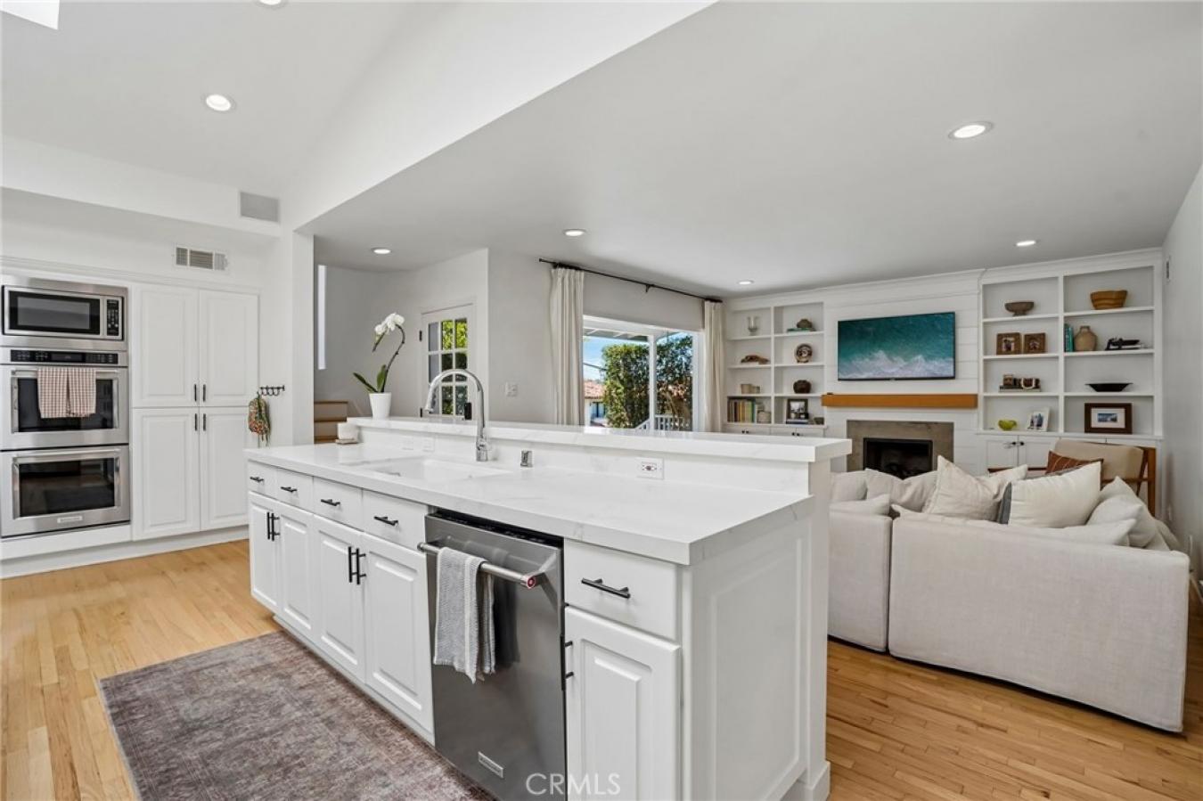 Manhattan Beach, Los Angeles, 90266, United States, 4 Bedrooms Bedrooms, ,2 BathroomsBathrooms,Residential,For Sale,2049514
