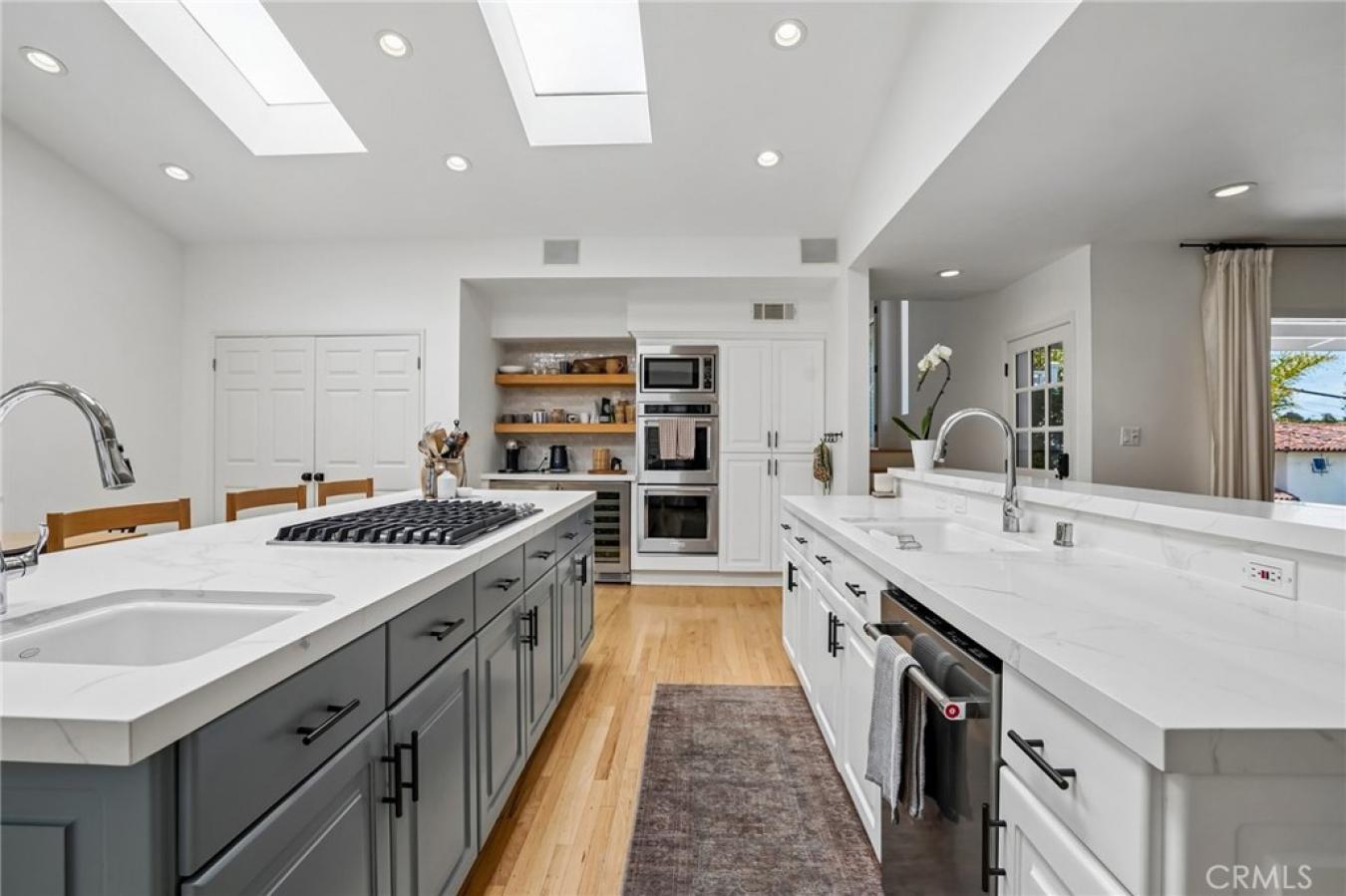 Manhattan Beach, Los Angeles, 90266, United States, 4 Bedrooms Bedrooms, ,2 BathroomsBathrooms,Residential,For Sale,2049514
