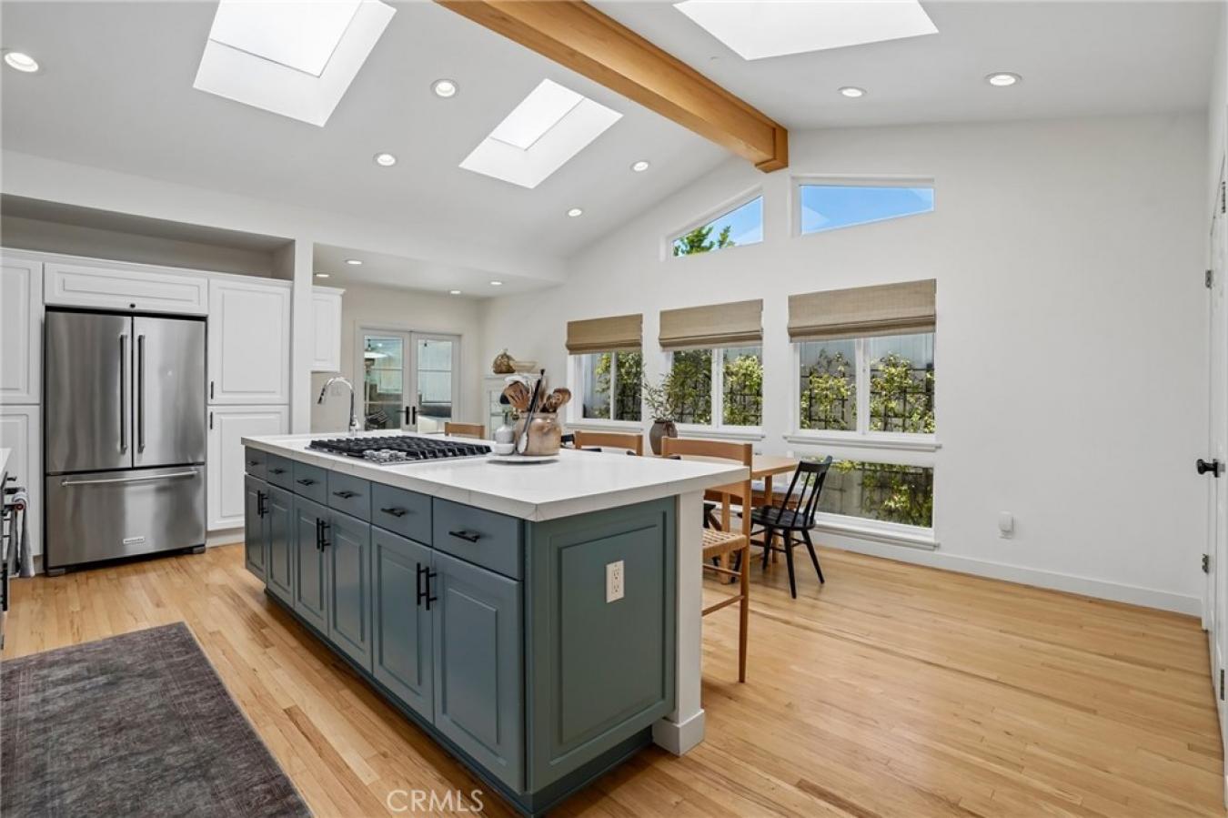 Manhattan Beach, Los Angeles, 90266, United States, 4 Bedrooms Bedrooms, ,2 BathroomsBathrooms,Residential,For Sale,2049514