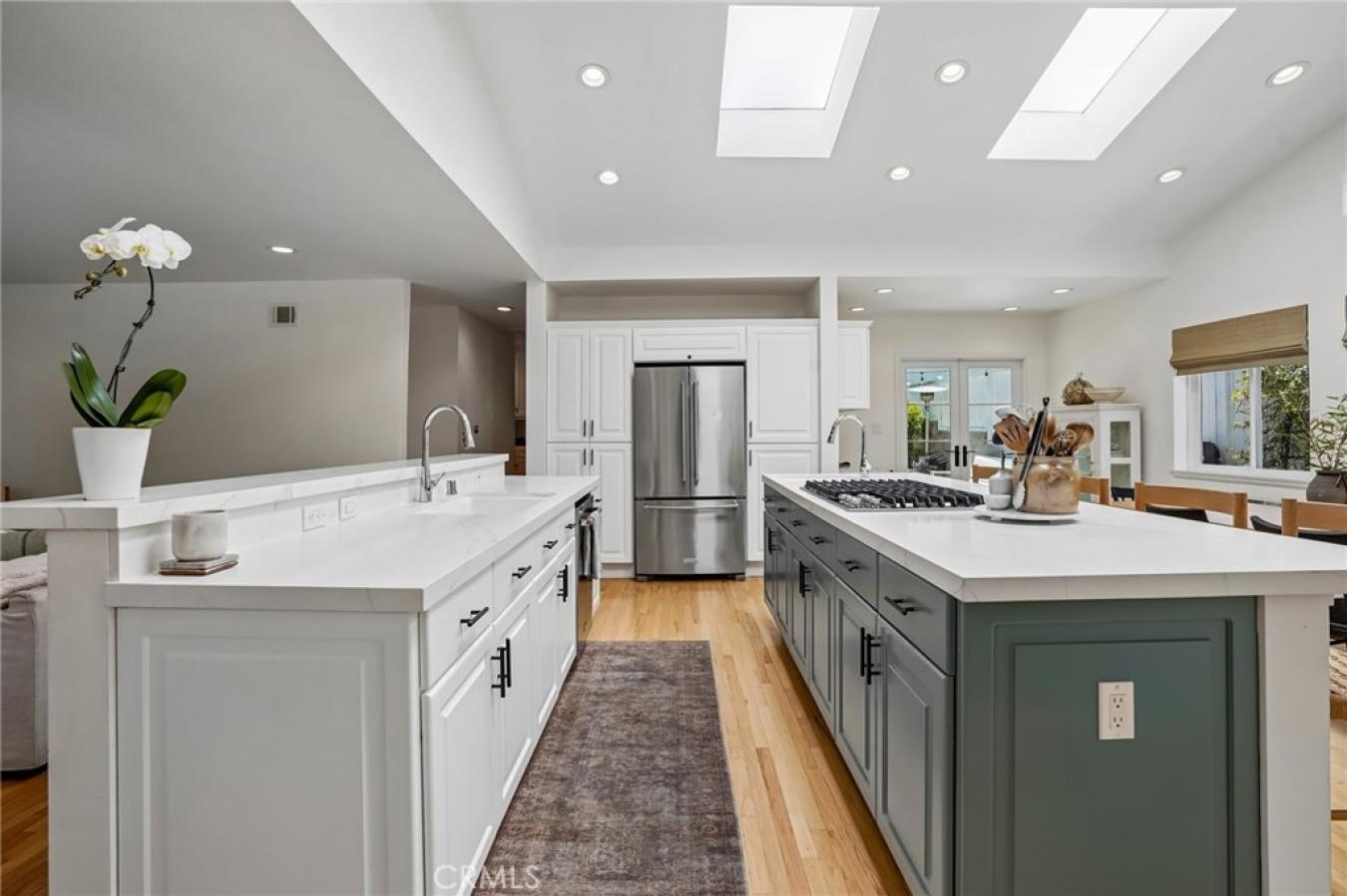 Manhattan Beach, Los Angeles, 90266, United States, 4 Bedrooms Bedrooms, ,2 BathroomsBathrooms,Residential,For Sale,2049514
