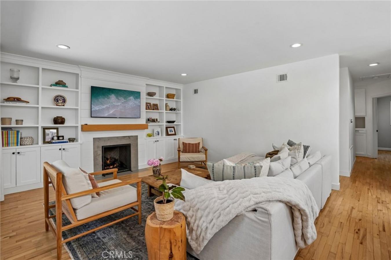 Manhattan Beach, Los Angeles, 90266, United States, 4 Bedrooms Bedrooms, ,2 BathroomsBathrooms,Residential,For Sale,2049514