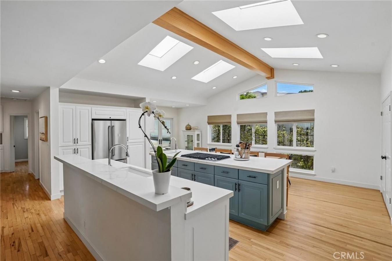 Manhattan Beach, Los Angeles, 90266, United States, 4 Bedrooms Bedrooms, ,2 BathroomsBathrooms,Residential,For Sale,2049514